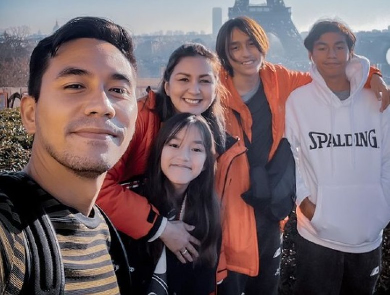 Keluarga Doma Agnesia. (Instagram)