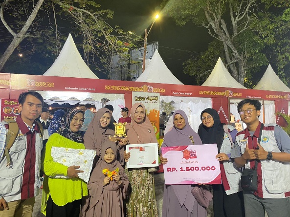 Olahan Tepung Magrove, Tim PKK Kajhu Sabet Juara II Expo UMKM Aceh