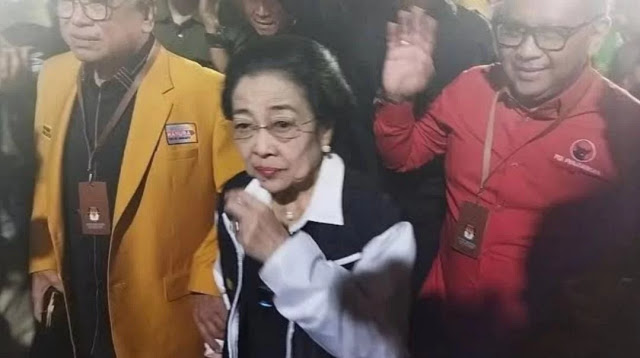 Rocky Gerung Sebut Megawati Menjadi Melodramatis terhadap Jokowi