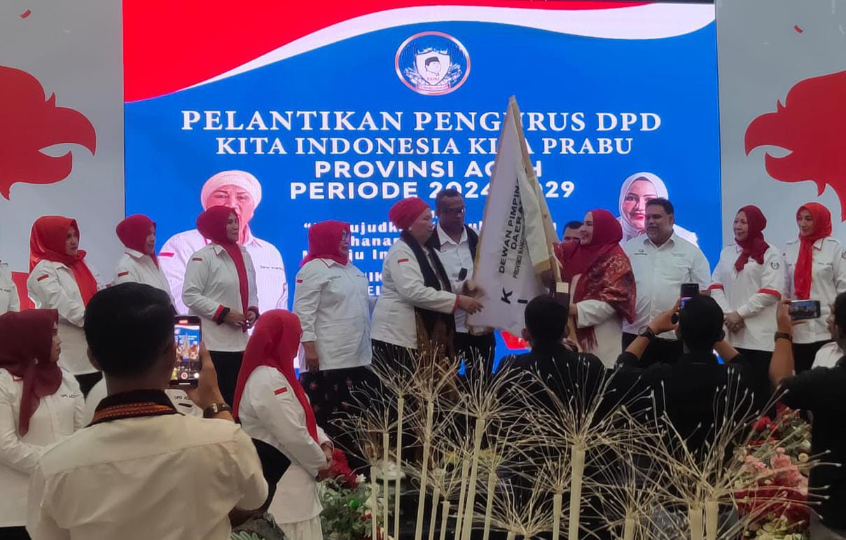 Dewan Pimpinan Daerah (DPD) dan Dewan Pimpinan Cabang (DPC) Kita Indonesia Kita Prabu (KIPRA) Aceh resmi dilantik untuk masa bakti 2024-2029. FOTO/Orinews/Maulya. Ⓒ Hak cipta foto di atas dikembalikan sesungguhnya kepada pemilik foto