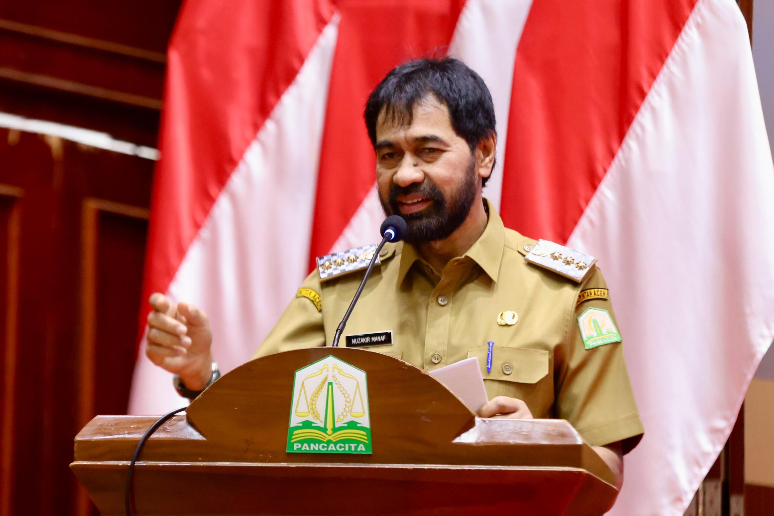 Gubernur Aceh Luncurkan Instruksi Shalat Berjamaah dan Gerakan Aceh Berwakaf