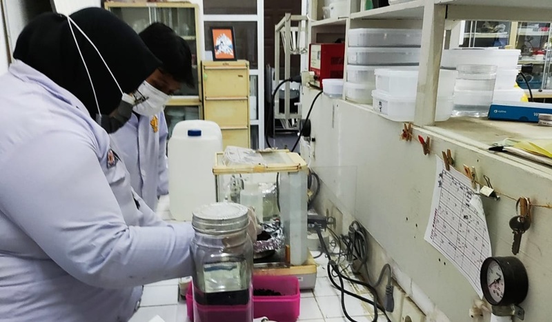 Mahasiswa USK Ubah Limbah Kulit Kopi Jadi Teknologi Pemurnian Air Ramah Lingkungan