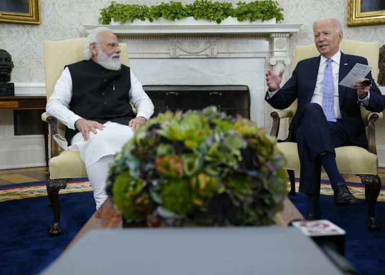 Presiden Joe Biden bertemu dengan Perdana Menteri India Narendra Modi di Kantor Oval Gedung Putih, Jumat, 24 September 2021, di Washington. Biden dan Modi akan melakukan pembicaraan pada Senin (11/4/2022)
