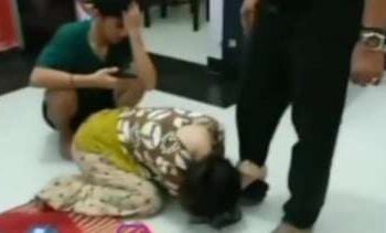 Tangkapan layar adegan video terkait penggerebekan pasangan non-muhrim saat salat tarawih di Desa Rukoh, Kecamatan Syiah Kuala, Banda Aceh. FOTO/Tangkapan Layar