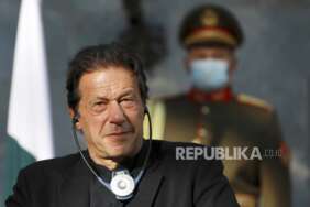 Imran Khan digulingkan dari Perdana Menteri Pakistan setelah terhempas dari pemungutan suara Parlemen