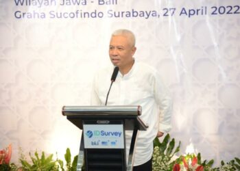 Direktur Operasi PT Biro Klasifikasi Indonesia (Persero) Mohamad Cholil melakukan sambutan dalam acara Silaturahmi Ramadan Surabaya pada Rabu (27/04) di Graha Sucofindo Surabaya.