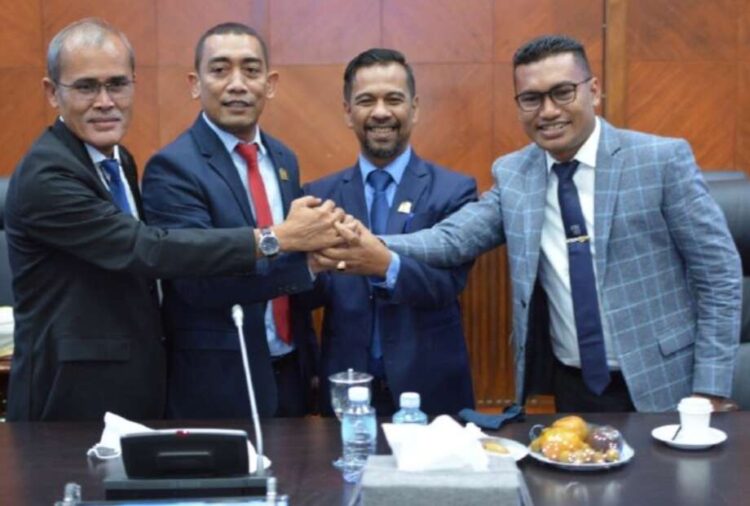 Ketua dan Wakil Ketua DPR Aceh, Dalimi (kiri), Dahlan Jamaluddin, Hendra Budian dan Safaruddin. FOTO/Dok. DPRA