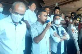 Wakil Ketua Dewan Perwakilan Rakyat Aceh (DPRA) Fraksi Gerindra Safaruddin (tengah). FOTO/Dok. DPRA