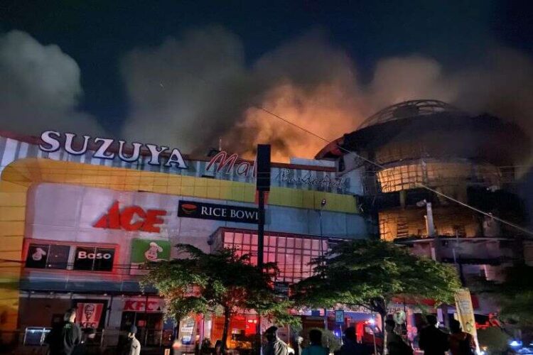 Ⓒ Hak cipta foto di atas dikembalikan sesungguhnya kepada pemilik foto Ⓒ Hak cipta foto di atas dikembalikan sesungguhnya kepada pemilik foto
