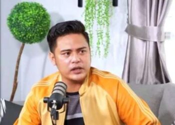 Menyesal Bercerai dari Fairuz A Rafiq, Galih Ginanjar Ditertawain Netizen: Nyesal, Setelah Tau Anaknya Pintar, Soleh