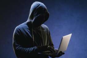 Peretas (ilustrasi). FBI menuding hacker Korut mencuri mata uang kripto senilai lebih dari 600 juta dolar AS atau setara Rp 8,606 triliun (kurs Rp 14.344 per dolar AS) dari sebuah perusahaan video game.