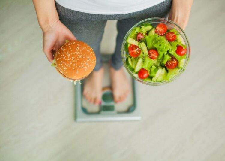 Perbaikan pola makan pada diet mediterania bantu pria muda mengelola depresi.
