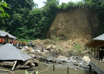 Bencana longsor di Indonesia. Ilustrasi. Data World Bank 2019 memasukkan Indonesia dalam daftar negara risiko tinggi bencana