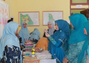 Kunjungi Gammawar Desa Kajeung, Evi Juwinda: Tujuan PKK Mensejahterakan