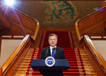 Presiden Korea Selatan Moon Jae-In Menyampaikan Pidato Perpisahan Di Gedung Biru Kepresidenan Di Seoul, Korea Selatan, Senin, 9 Mei 2022. Moon Membela Kebijakannya Untuk Melibatkan Korea Utara, Mengatakan Dalam Pidato Perpisahannya Senin Bahwa Ia Berharap Upaya Untuk Memulihkan Perdamaian Dan Denuklirisasi Di Semenanjung Korea Akan Terus Berlanjut.