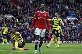 Reaksi pemain Manchester United Anthony Elanga setelah gagal mencetak gol dalam pertandingan sepak bola Liga Inggris antara Manchester United dan Watford di Old Trafford di Manchester, Inggris, Sabtu, 26 Februari 2022.