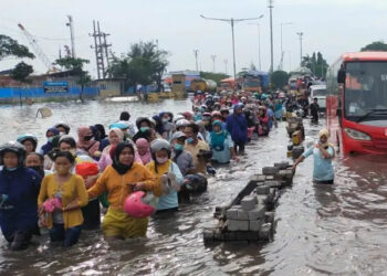 Semarang Dilanda Banjir, Warganet Sentil Ganjar: Ngurus Daerah aja Gagal, Malah Mau Nyapres