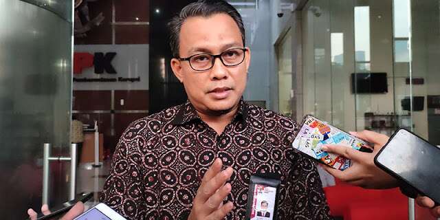 Ⓒ Hak cipta foto di atas dikembalikan sesungguhnya kepada pemilik foto Ⓒ Hak cipta foto di atas dikembalikan sesungguhnya kepada pemilik foto