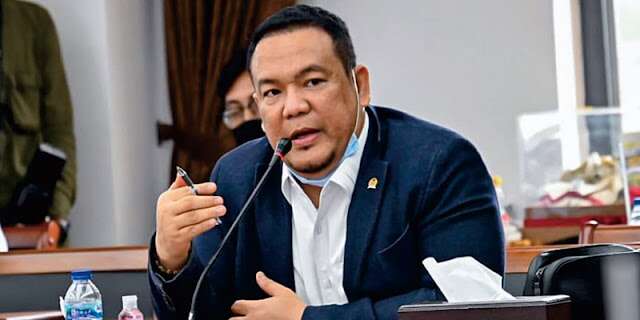 Ⓒ Hak cipta foto di atas dikembalikan sesungguhnya kepada pemilik foto Ⓒ Hak cipta foto di atas dikembalikan sesungguhnya kepada pemilik foto
