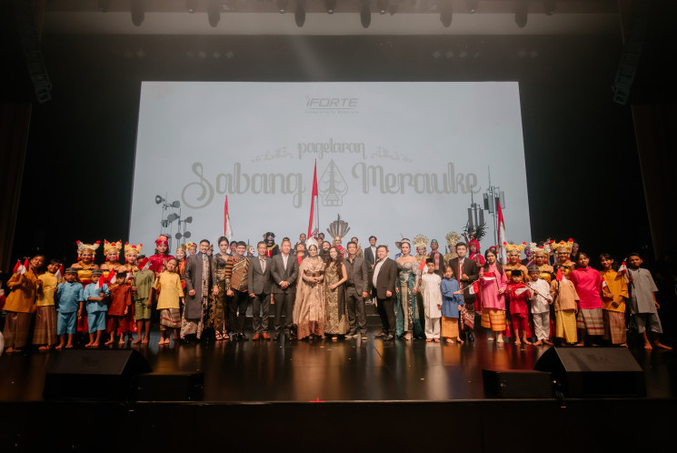 Aksi panggung para performers Pagelaran Sabang Merauke - Premiere with Live Performance yang diselenggarakan di Djakarta Theater, Jakarta Pusat, Kamis (2/5) malam. FOTO/Istimewa Aksi panggung para performers Pagelaran Sabang Merauke - Premiere with Live Performance yang diselenggarakan di Djakarta Theater, Jakarta Pusat, Kamis (2/5) malam. FOTO/Istimewa
