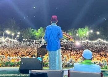 Penceramah Ustadz Abdul Somad atau yang akan disapa UAS saat sedang berdakwah di hadapan Umat Muslim. FOTO/Net