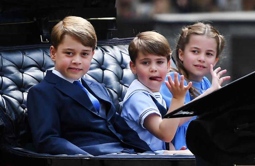 Pengasuh Anak Kate Middleton Tak Boleh Ucapkan Satu Kata Ini