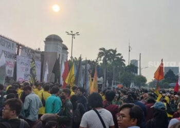 Ancam Jemput Paksa Puan Maharani dari Gedung DPR, Mahasiswa Berteriak: Buka Draf RKUHP!