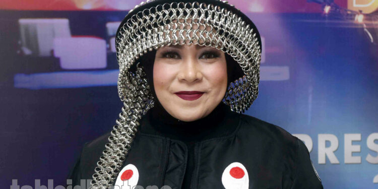 Ⓒ Hak cipta foto di atas dikembalikan sesungguhnya kepada sang pemilik foto Ⓒ Hak cipta foto di atas dikembalikan sesungguhnya kepada pemilik foto