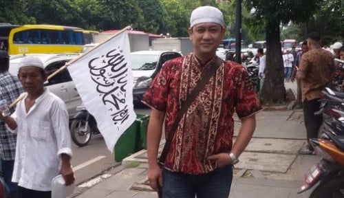 Denny Masih Jualan Politik Identitas, Netizen: Bangun Woy, Dulu Lo Bilang Jakarta Bakal Jadi Suriah, Buktinya?