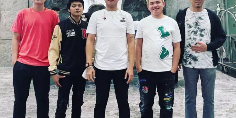 Ⓒ Hak cipta foto di atas dikembalikan sesungguhnya kepada sang pemilik foto Ⓒ Hak cipta foto di atas dikembalikan sesungguhnya kepada pemilik foto