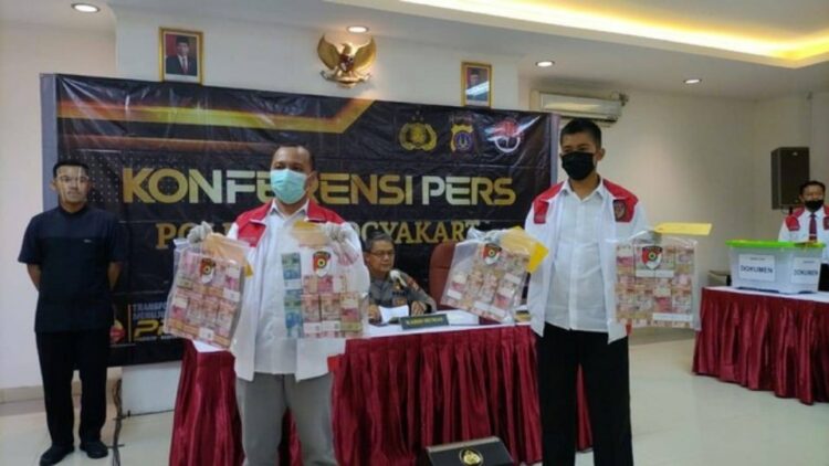 Polda DIY saat Konferensi Pers pada Selasa, 28 Juni 2022 di Mapolda DIY terkait kasus dugaan korupsi di RSUD Wonosari. FOTO/Dok. Istimewa