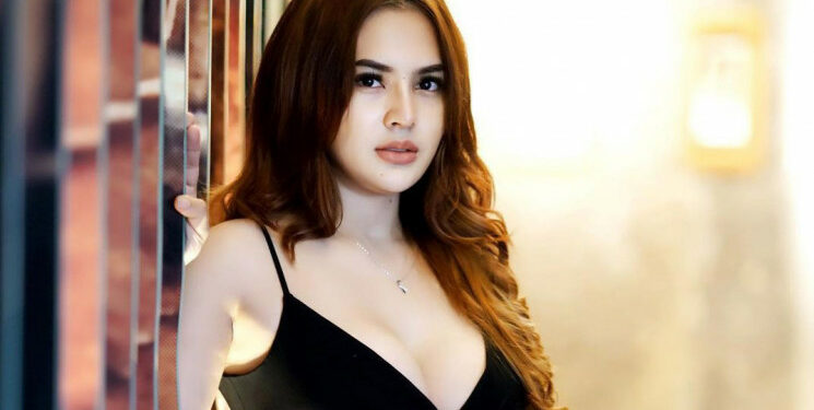 Ganti Pengacara, Iqlima Kim Ingin Berdamai dengan Hotman Paris