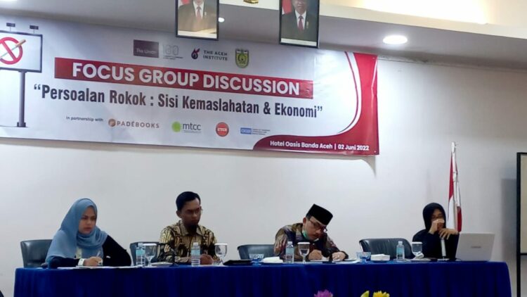 Gelar FGD Tentang Rokok, Aceh Institute Ulas Sisi Manfaat dan Ekonomi