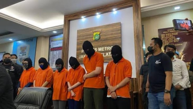 Holywings Didesak Beri Bantuan Hukum 6 Pegawainya, LBH Jakarta: Upah Mereka Harus Tetap Dibayar