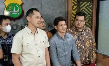 Iko Uwais Minta Damai, Pemeriksaan Tertunda