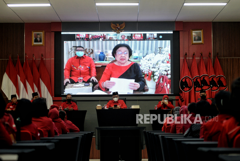 Kepala Daerah Kader Pdip Teken Surat Pernyataan Disaksikan Megawati, Ini Isinya