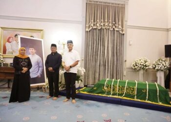Khofifah Indar Parawansa dan Ganjar Pranowo Ikut Mendoakan Eril Putra Ridwan Kamil