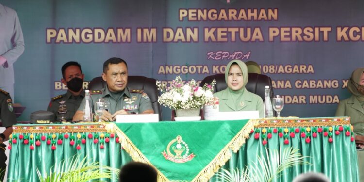 Ⓒ Hak cipta foto di atas dikembalikan sesungguhnya kepada sang pemilik foto Ⓒ Hak cipta foto di atas dikembalikan sesungguhnya kepada pemilik foto