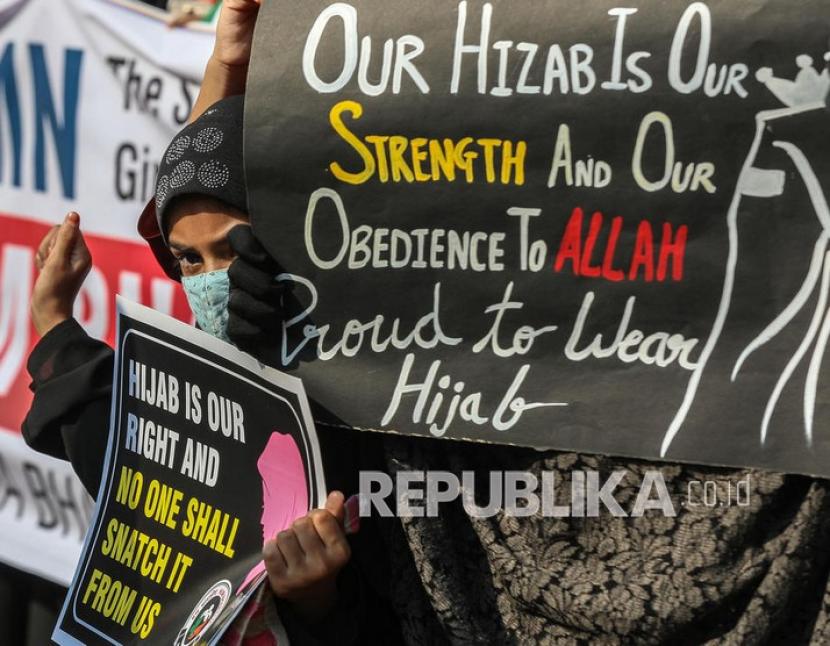 Mahasiswi Muslim di Karnataka tak Lanjutkan Kuliah karena Larangan Jilbab