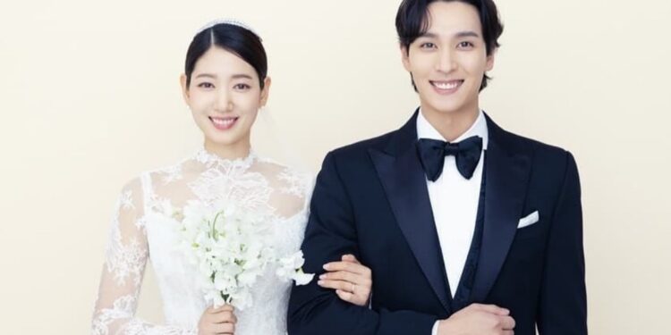 Ⓒ Hak cipta foto di atas dikembalikan sesungguhnya kepada sang pemilik foto Ⓒ Hak cipta foto di atas dikembalikan sesungguhnya kepada pemilik foto