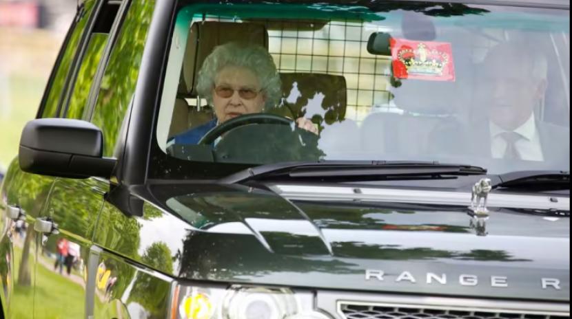 Mobil Ratu Elizabeth II Dipasangi Ornamen Baru