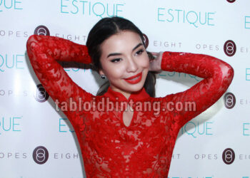 Pamer Wajah Tanpa Riasan, Manohara Disebut Mirip Gal Gadot