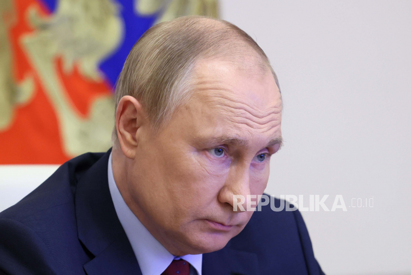 Putin Klaim Berhasil Atasi Sanksi Barat Yang Gila