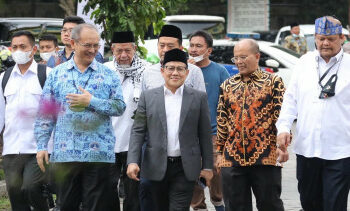 Saling Sindir dengan Yenny Wahid, Cak Imin: Enggak Penting Itu