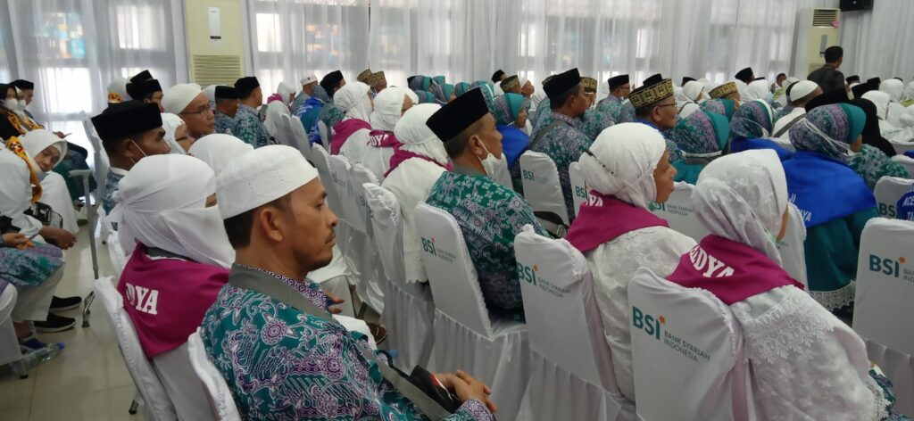 Suhu Panas di Tanah Suci Capai 45 Derajat Celcius, Jamaah Haji Aceh Diimbau Banyak Minum