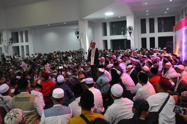 Ⓒ Hak cipta foto di atas dikembalikan sesungguhnya kepada pemilik foto Ⓒ Hak cipta foto di atas dikembalikan sesungguhnya kepada pemilik foto