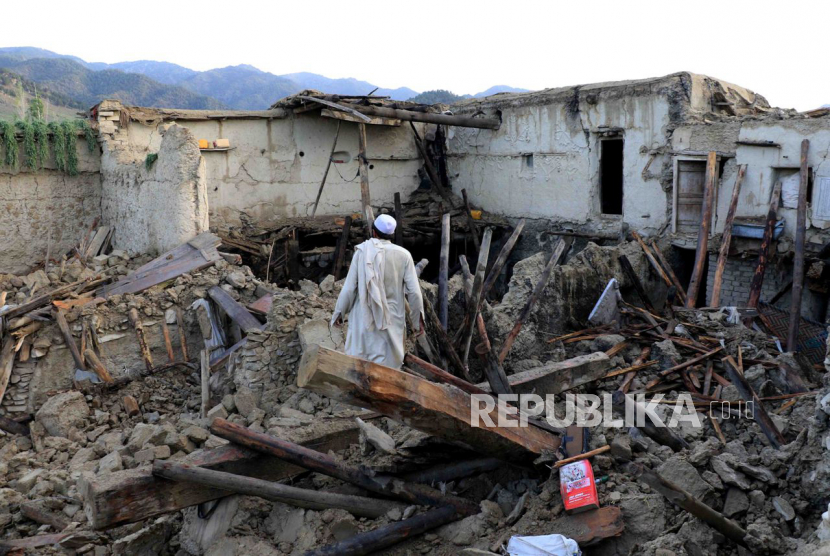 Taliban Hentikan Proses Pencarian Korban Gempa Afghanistan