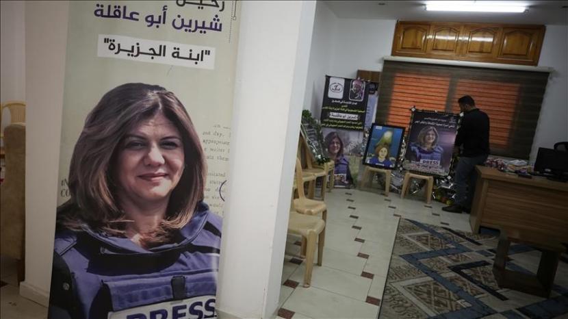 Warga Palestina Mengutuk Hasil Penyelidikan Amerika Serikat (As) Atas Pembunuhan Jurnalis Aljazirah Shireen Abu Akleh.