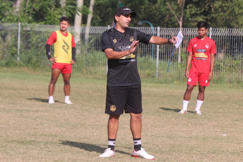 Arema Fc Tanpa Beban Vs Borneo Fc Di Final Leg Kedua Piala Presiden