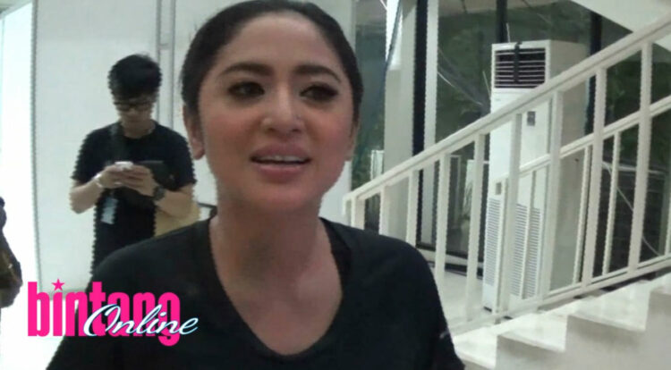 Dewi Perssik Bongkar Sifat Asli Angga Wijaya Hingga Alasan Tak Kunjung Hamil
